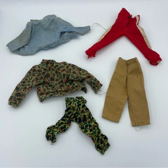 GI Joe 1964 Lot Vtg Flocked Hair Scar Action Figure Clothes Squid Foot Locker